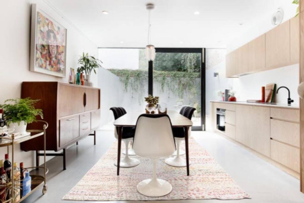 Holiday home Chic Abode In Trendiest Suburb