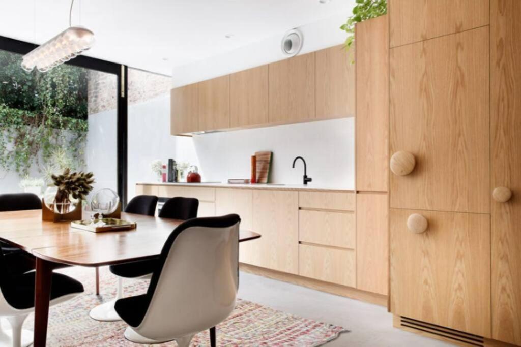 Holiday home Chic Abode In Trendiest Suburb *